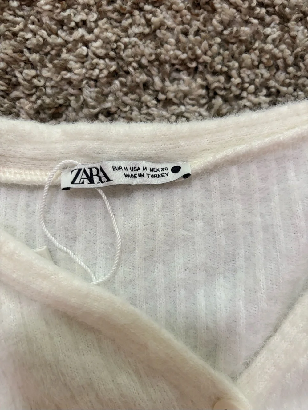 Zara Off-White Ribbed Cropped Button Cardigan - Picture 3 of 3